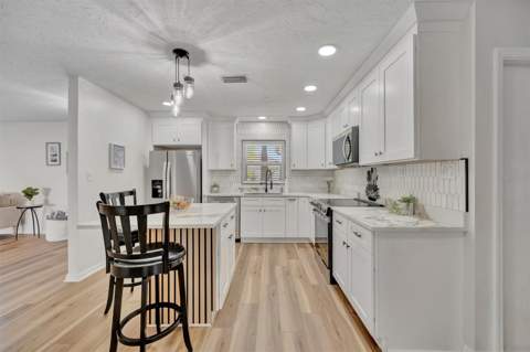 6209 Flamingo Drive, Apollo Beach FL - photo 12 of 59
