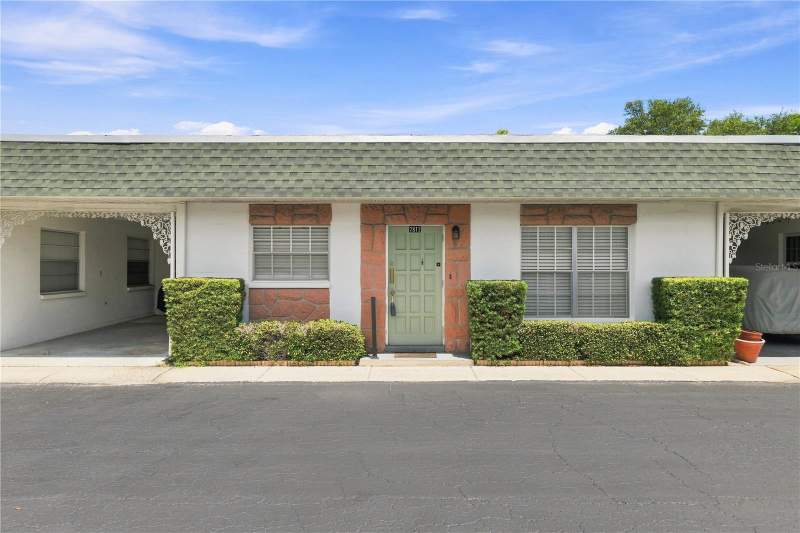 7811 39TH TERRACE home for sale in Tyrone Villas