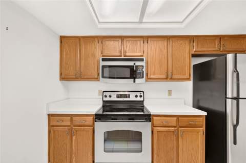 5846 SW 9th Place, Gainesville FL - photo 15 of 40