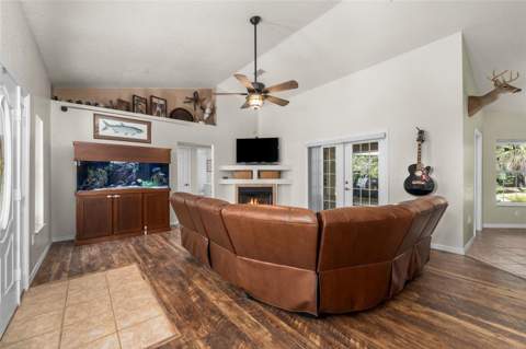 646 NE 2nd Street, Williston FL - photo 6 of 39