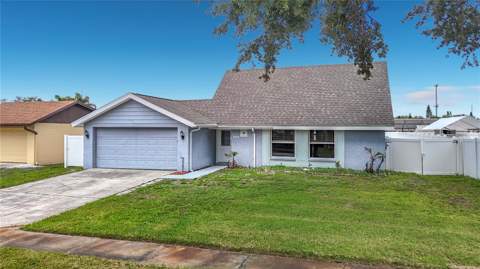 7010 Cobblewood Court, Tampa FL - photo 8 of 73