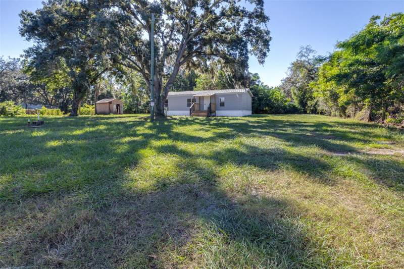 4 bedroom Manufactured Home at 8833 Nundy Avenue, Florida Garden Lands Rev M, Gibsonton — photo 2