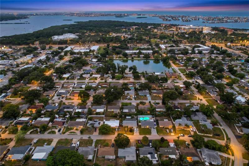3 bedroom Single Family Residence at 9813 51st Avenue, Bay Pines Estates, St Petersburg — photo 5