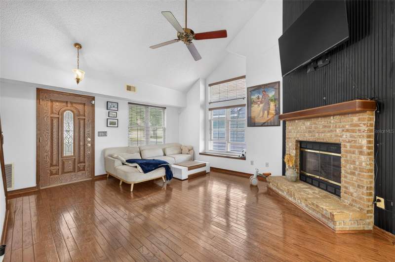 3 bedroom Single Family Residence at 3707 E Grant Street, Wedgewood Groves, Orlando — photo 4