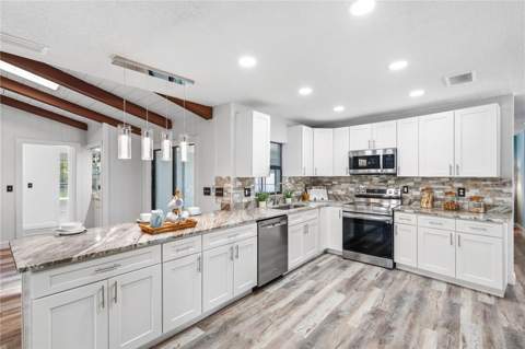 14207 Ashburn Place, Tampa FL - photo 14 of 62