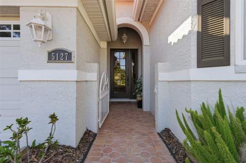 5127 Hanging Moss Lane, Sarasota FL - photo 6 of 65