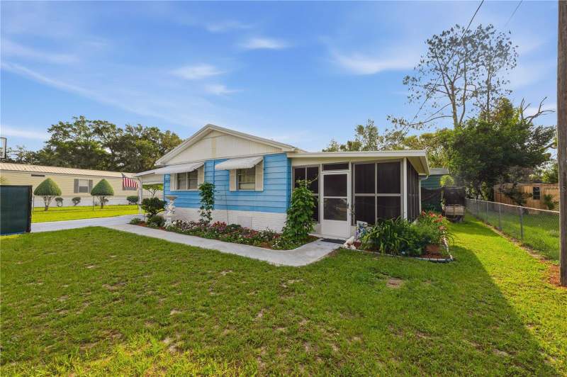 2 bedroom Manufactured Home at 14121 SE 91st Court, Little Lake Weir, Summerfield — photo 3