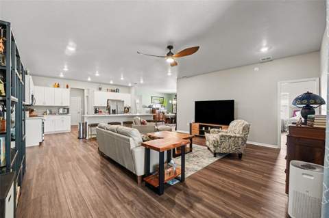 6864 Mossy Oak Lane, Lakeland FL - photo 8 of 41