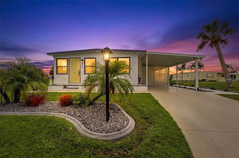 2 bedroom Manufactured Home at 403 Vivar, La Casa Mhp Co-Op, North Port — photo 2