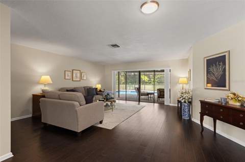 13916 Middle Park Drive, Tampa FL - photo 11 of 34