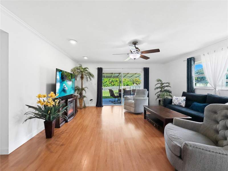 3 bedroom Single Family Residence at 736 Laurel Way, Sterling Park Unit 01, Casselberry — photo 4