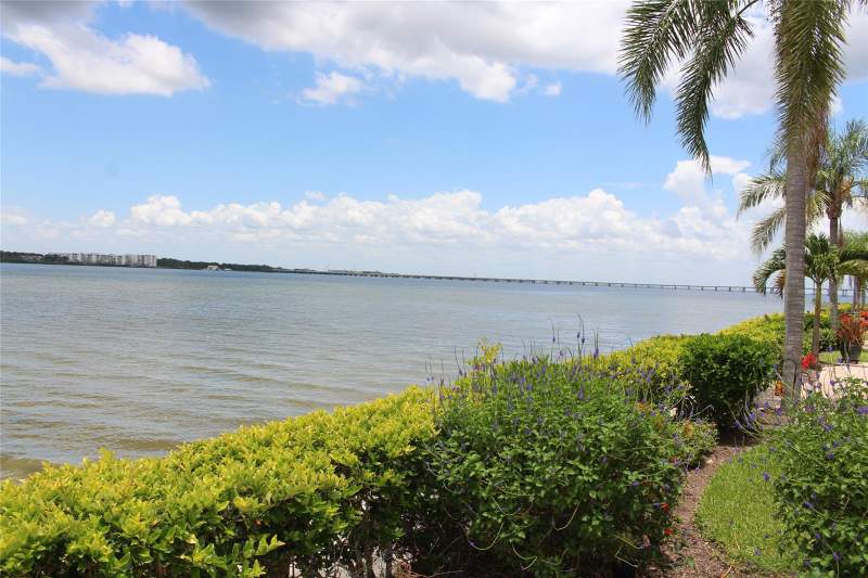 2 bedroom Villa at 19029 US Highway 19 #16C, Imperial Cove 11, Clearwater — photo 5