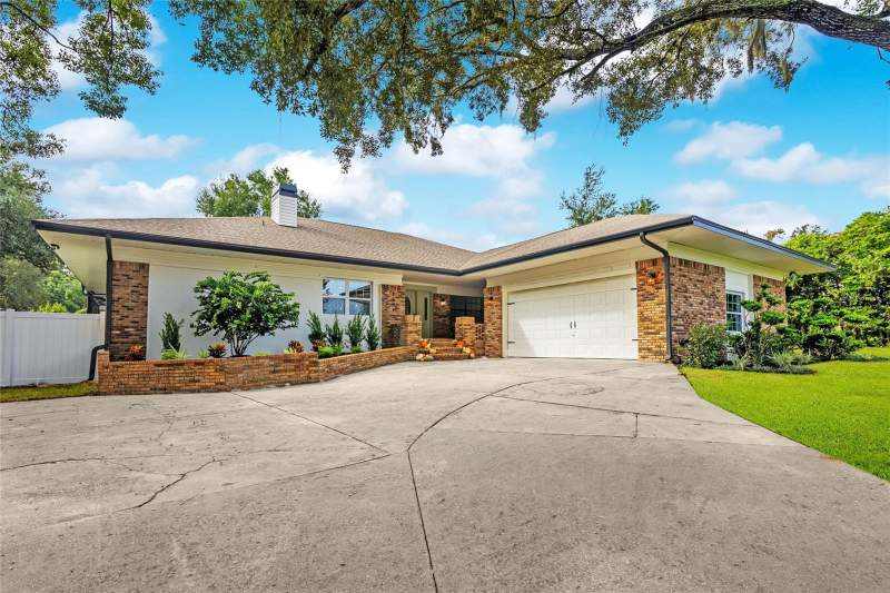 4 bedroom Single Family Residence at 2637 Grace Manor, W F Hallam & Cos Lakeland Highlands Club Acre Lts, Lakeland — photo 4