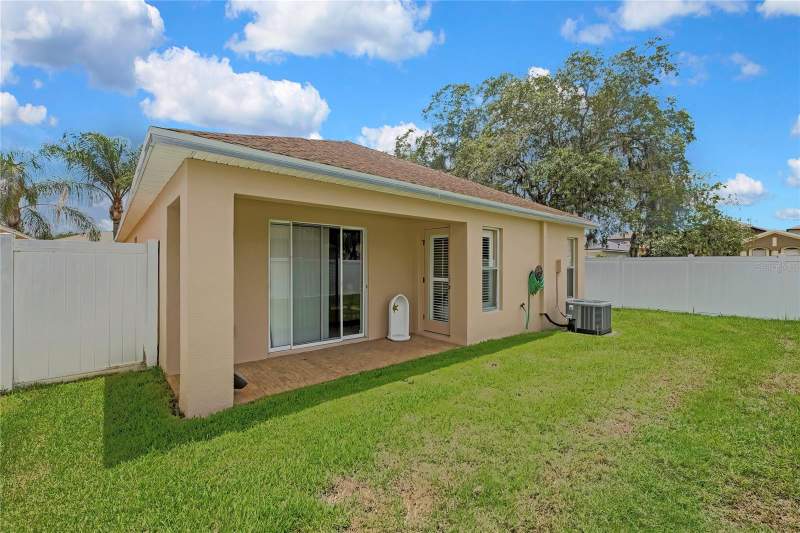3 bedroom Single Family Residence at 209 Winthrop Drive, Villages At Avalon Ph 1, Spring Hill — photo 4