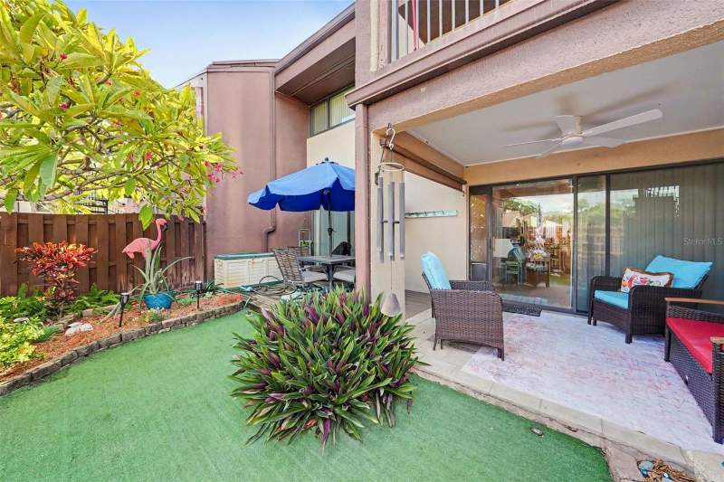 2 bedroom Condominium at 825 S Village Drive #102, Village Lake Condo, St Petersburg — photo 3