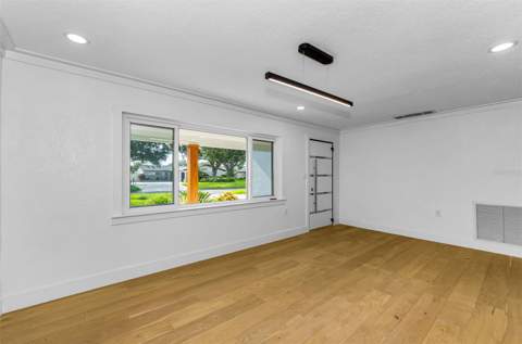 850 Rafael Boulevard, St Petersburg FL - photo 7 of 46