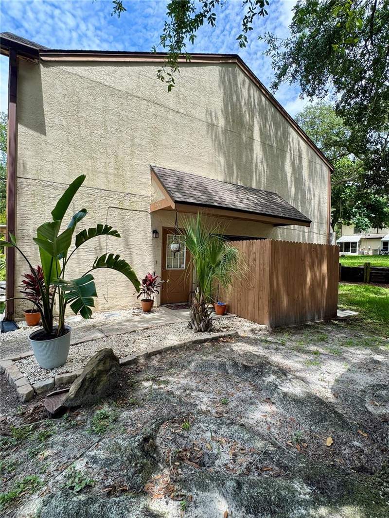 2 bedroom Townhouse at 2504 BRIGADOON DRIVE, BRIGADOON OF CLEARWATER, CLEARWATER — photo 2