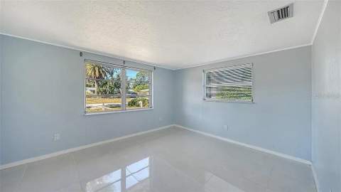 5529 Nutmeg Avenue, Sarasota FL - photo 18 of 33