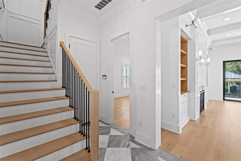5 bedroom Single Family Residence at 690 Geneva Place, Davis Islands Pb10 Pg52 To 57, Tampa — photo 2