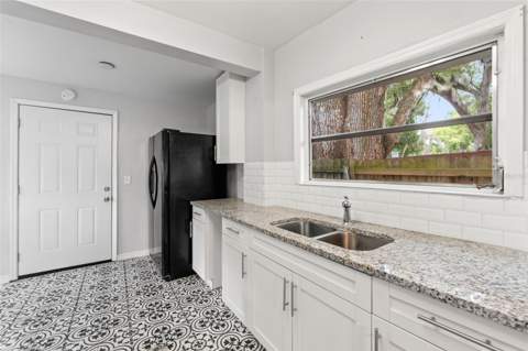 5518 11th Street, Zephyrhills FL - photo 15 of 41
