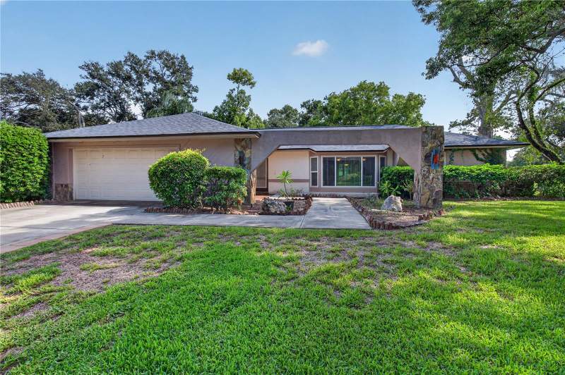 10 LINDEN LANE home for sale in Westlake Village
