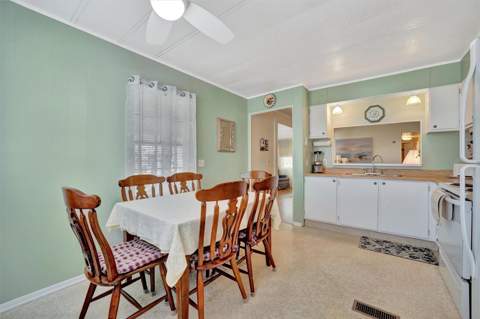 128 E Saint Johns Way, Apollo Beach FL - photo 11 of 37