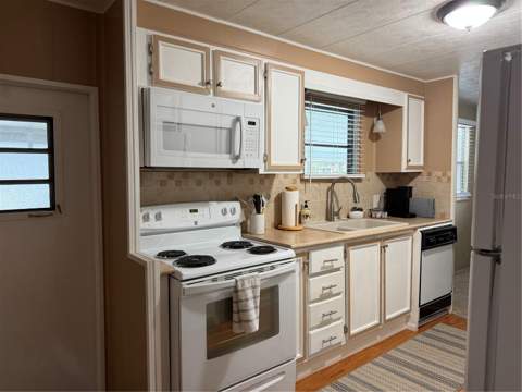 7391 Harlow Street, Brooksville FL - photo 8 of 32