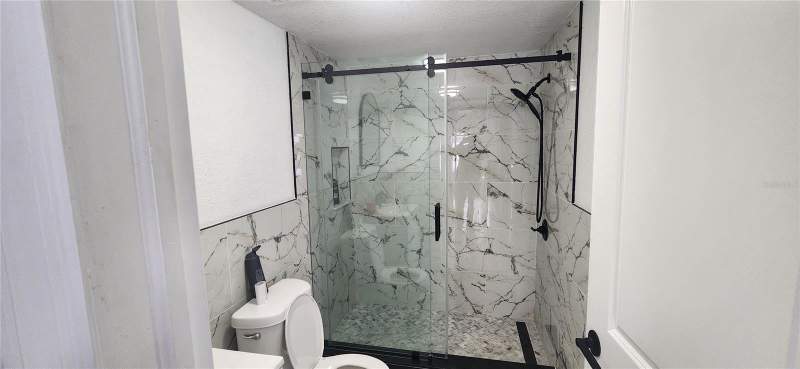 3 bedroom Single Family Residence at 3004 E Dr Martin Luther King Jr Boulevard, Englewood Eastern Por, Tampa — photo 4