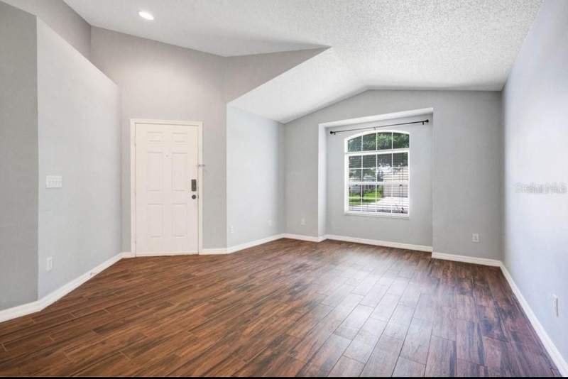 4 bedroom Single Family Residence at 14795 Yorkshire Run Drive, Stoneybrook, Orlando — photo 2