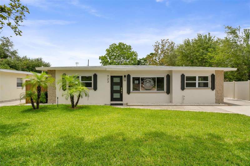 3 bedroom Single Family Residence at 723 W Bayshore Drive, Bayshore Heights, Tarpon Springs — photo 3