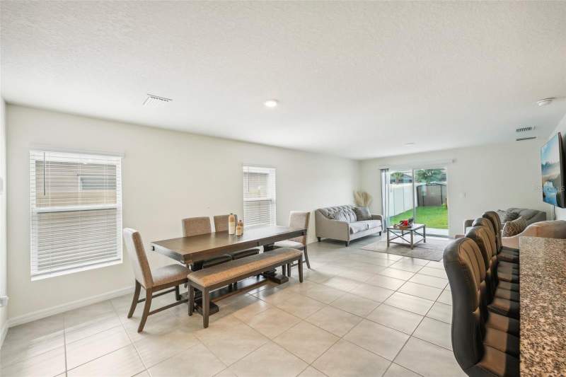 5 bedroom Single Family Residence at 11637 Saw Palmetto Lane, Ridgewood, Riverview — photo 2