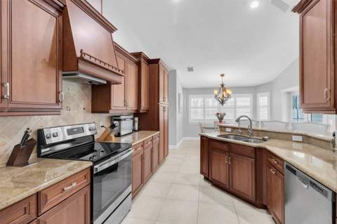 5631 Hereford Drive, New Port Richey FL - photo 12 of 43