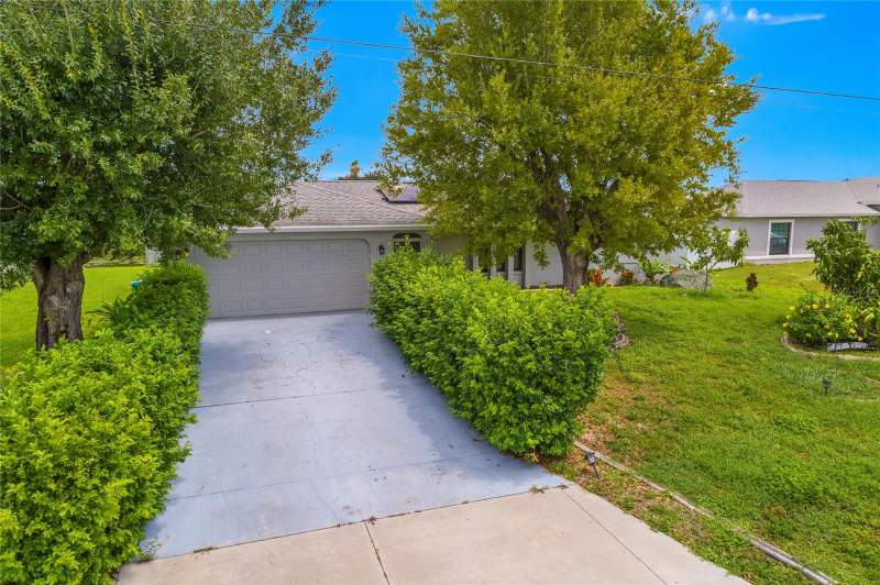 4 bedroom Single Family Residence at 1121 NE 11th Terrace, Cape Coral, Cape Coral — photo 2