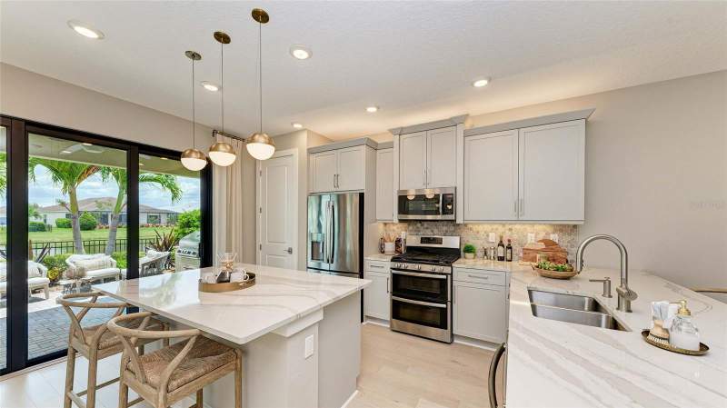 2 bedroom Single Family Residence at 18402 Rockport Place, Cresswind Lakewood Ranch, Lakewood Ranch — photo 4