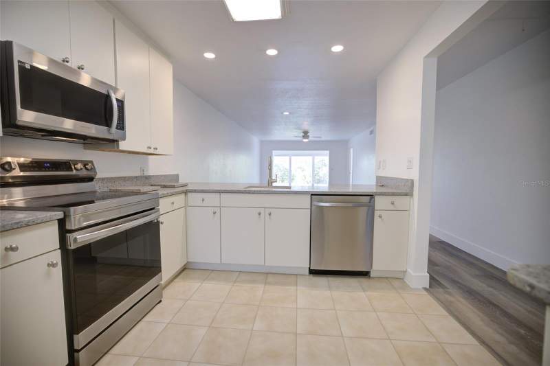 2 bedroom Villa at 10134 Regal Drive #1, Imperial Point Condo, Largo — photo 4
