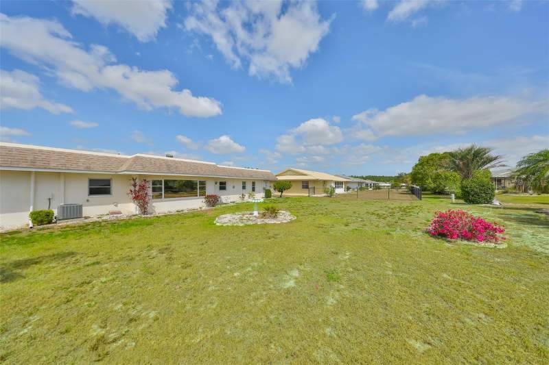 2 bedroom Single Family Residence at 1529 Allegheny Drive, Del Webbs Sun City Florida Un, Sun City Center — photo 4