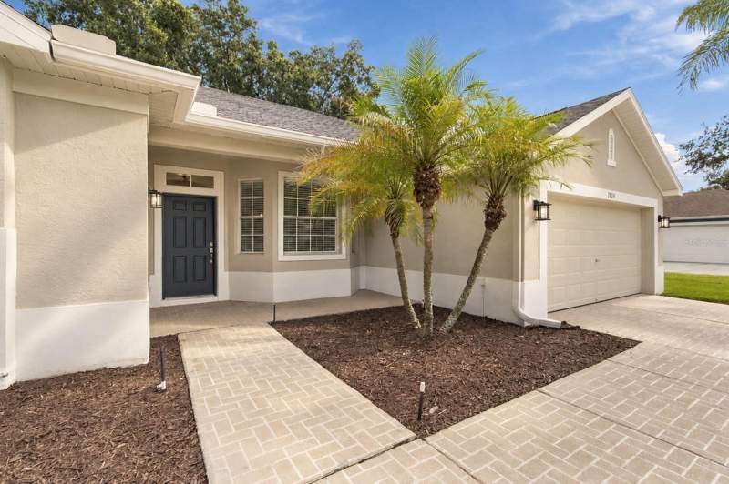 3 bedroom Single Family Residence at 2804 Brooke Pines Court, Walden Lake Unit 29 Ph Two, Plant City — photo 5