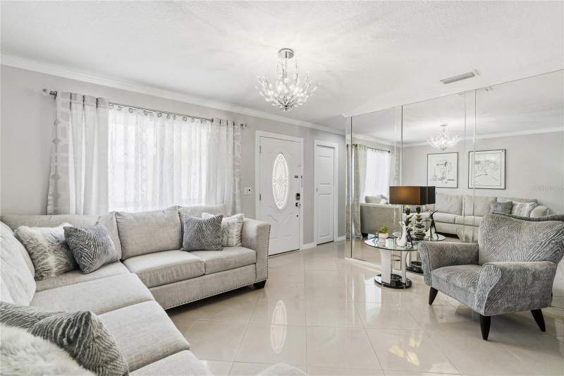 4 bedroom Single Family Residence at 14501 Highland Hills Place, Carrollwood Meadows Unit 1, Tampa — photo 5