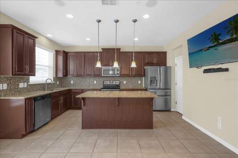 8943 Hildreth Avenue, Orlando FL - photo 7 of 31