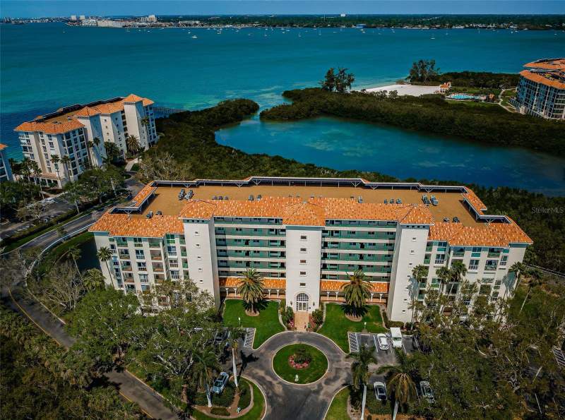Osprey Pointe At Dolphin