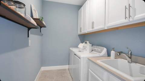 7536 Moonbeam Avenue, Sarasota FL - photo 12 of 35