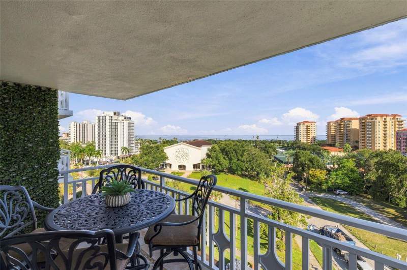 2 bedroom Condominium at 700 Beach Drive #803, Harbour Hill Condo, St Petersburg — photo 3