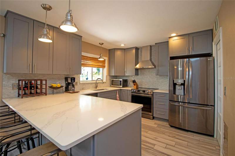 3 bedroom Condominium at 1640 Cape Hope Avenue #2, Mariners Pass, St Petersburg — photo 3