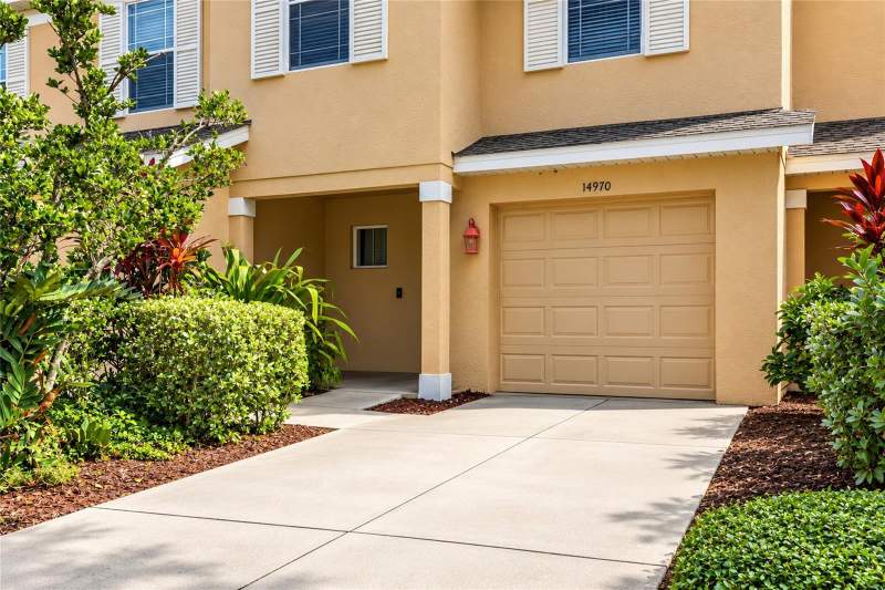 3 bedroom Townhouse at 14970 Skip Jack Loop, Greenbrook Walk Ph 1, Lakewood Ranch — photo 3