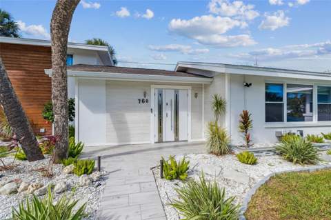 760 Bohenia Circle, Clearwater Beach FL - photo 10 of 91