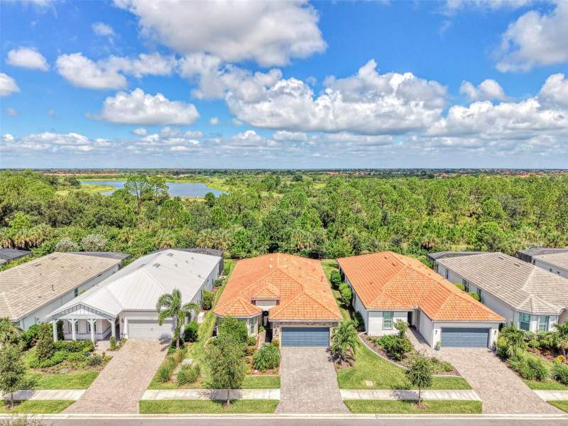 3 bedroom Single Family Residence at 10088 Coral Shore Drive, Beachwalk By Manasota Key Ph, Englewood — photo 2