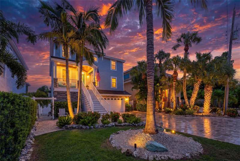 70 ISLAND CIRCLE home for sale in Sarasota Beach