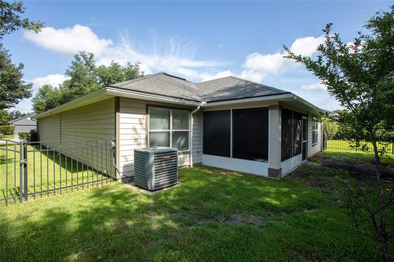3 bedroom Single Family Residence at 8123 NW 51st Drive, Weschester Cluster Ph 1, Gainesville — photo 5