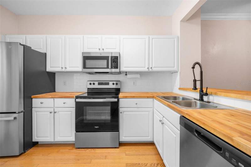 2 bedroom Condominium at 5065 NW 45th Road #102, Magnolia Place Twnhms, Gainesville — photo 5