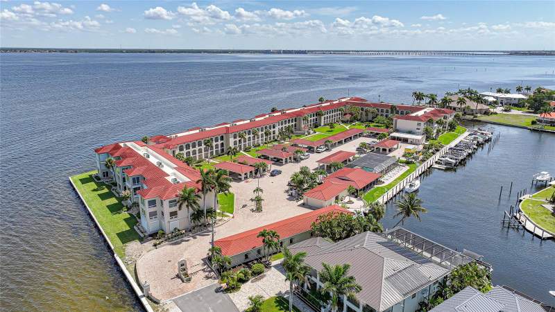 2 bedroom Condominium at 1 Colony Point Drive #A10, Colony Point, Punta Gorda — photo 3